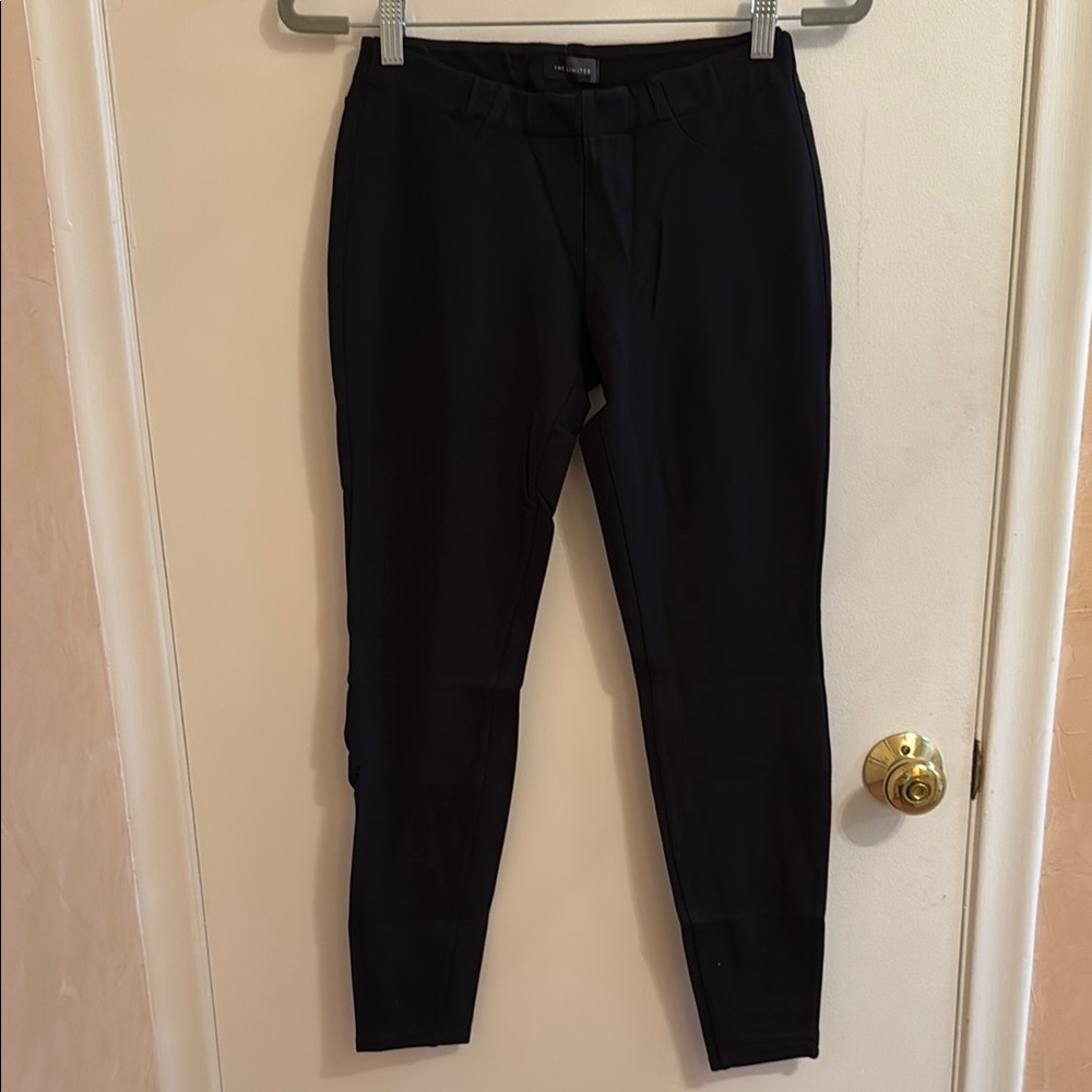 The Limited Legging Pant